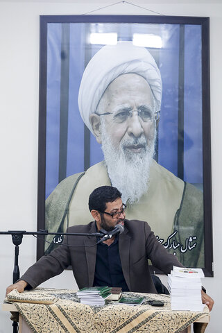 نشست جمعی از مبلغان در روز پنجم محرم در دفتر حضرت آیت الله جوادی آملی در تهران