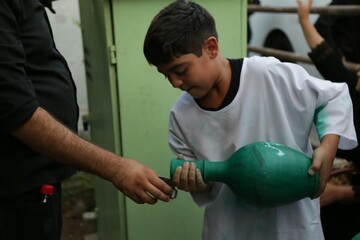 جوانان با درس های عاشور آشنا شوند