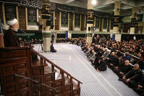 تصاویر/ اولین شب مراسم عزاداری حضرت اباعبدالله الحسین (ع) در حسینیه امام خمینی(ره)