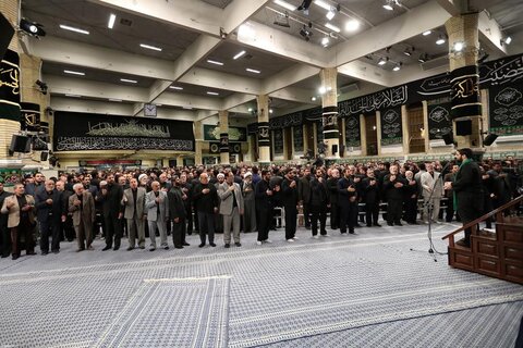 بالصور/ حسينية الإمام الخميني تحتضن الليلة الأولى لمجلس عزاء أبي عبدالله الحسين بحضور الإمام الخامنئي