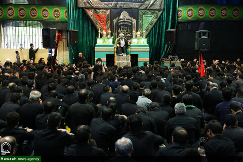 اجتماع هیات مذهبی عصرتاسوعا در آسایشگاه جانبازان اصفهان
