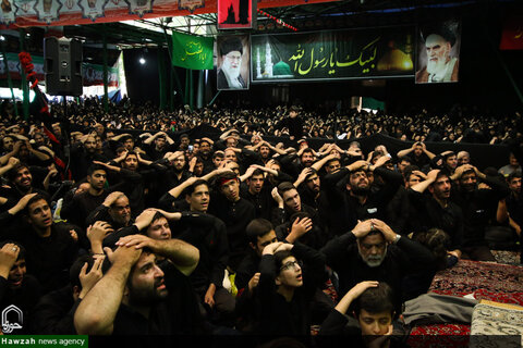 اجتماع هیات مذهبی عصرتاسوعا در آسایشگاه جانبازان اصفهان