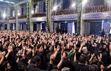 آرامگاه شهید محراب یزد میزبان هیئت های عزاداری تاسوعا و عاشورای حسینی شد