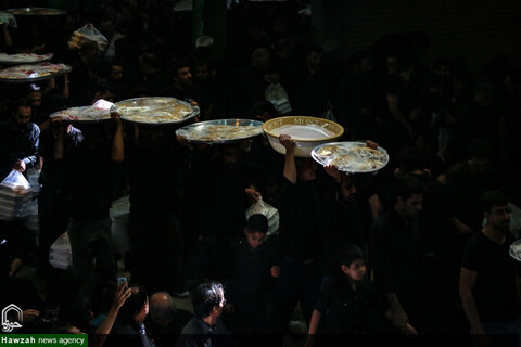 آیین سنتی مذهبی 300ساله طبخ و توزیع غذای نذری در روستای اراضی مبارکه اصفهان
