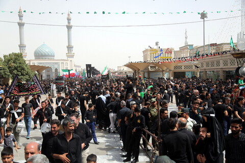 تصویری رپورٹ| حرم حضرت فاطمہ معصومہ (ع) قم میں عاشورا حسینی کی مناسبت سے عزاداری
