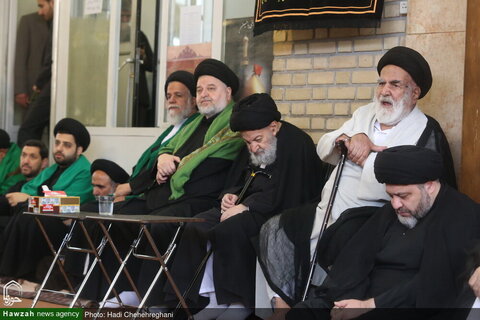 بالصور/ إقامة مجالس العزاء الحسيني في بيوت مراجع الدين والعلماء بقم المقدسة