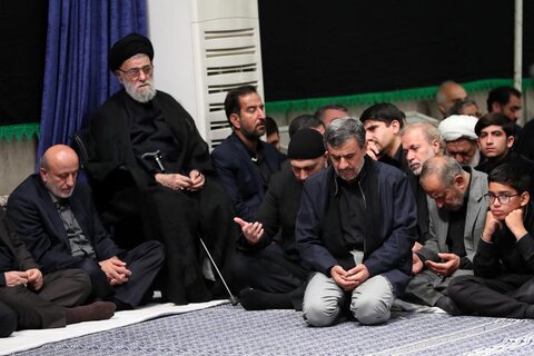 تصاویر/ مراسم عزاداری شام غریبان حسینی (علیه‌السلام) در حسینیه امام خمینی