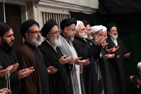 تصویری رپورٹ| رہبر معظم انقلاب اسلامی کی موجودگی میں مجلس شام غریباں
