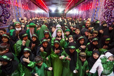 تصاویر/ مراسم عزاداری شام غریبان حسینی (علیه‌السلام) در کربلا
