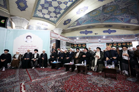 قم میں علماء کی موجودگی میں حوزات علمیہ کے نئے تعلیمی سال کی افتتاح