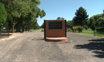 تهدید مرد مسلمان به خاطر قرآن خواندن سر قبر پسرش در آمریکا