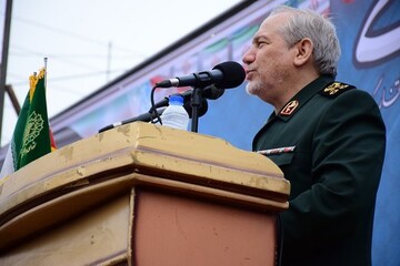 آمریکایی ها مجبورند از افغانستان و غرب آسیا عقب نشینی کنند