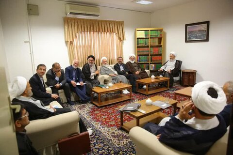 دیدار اعضای شورای عالی الگوی اسلامی ایرانی پیشرفت با مراجع  و علما