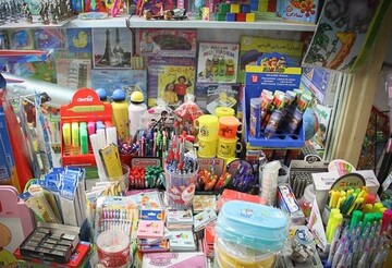 توزیع ۱۵۰۰ بسته لوازم‌التحریر در بین دانش‌آموزان مناطق محروم