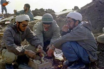 فیلم و سریال درباره حماسه حوزویان در سال های دفاع مقدس ساخته شود