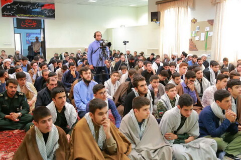تصاویر/ گرامیداشت هفته دفاع مقدس در مدرسه علمیه امیرالمومنین(ع) تبریز