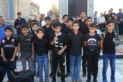 تصاویر/ غبارویی گلزار شهدا و حرم محمد هلال بن علی آران و بیدگل  به مناسبت هفته دفاع مقدس