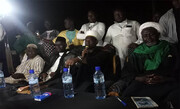 بالصور/مجلس عزاء تقيمه العتبة الحسينية بمدينة (بوبوديولاسو) في جمهورية بوركينا يشهد حضور اكثر من (5000) شخص
