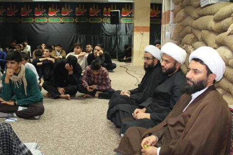 تصاویر/ مراسم گرامیداشت هفته دفاع مقدس در مدرسه علمیه امام صادق(ع) قروه