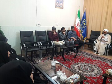 دوستی با دشمنان اهل بیت(ع) با فرهنگ عاشورایی منافات دارد