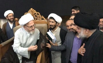 حضور مقتدا صدر در درس آیت الله العظمی سبحانی + عکس