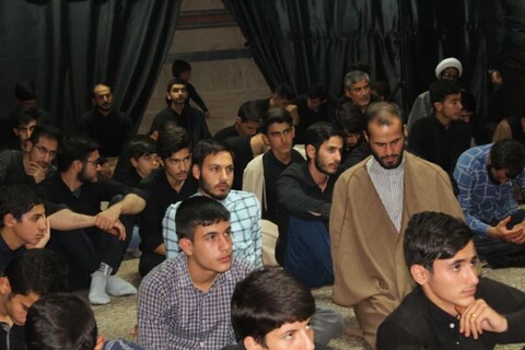 تصاویر/ محفل «شبی با شهدا» در مدرسه علمیه امام صادق(ع) قروه