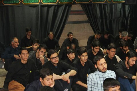 تصاویر/ محفل «شبی با شهدا» در مدرسه علمیه امام صادق(ع) قروه