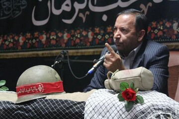 محفل «شبی با شهدا» در مدرسه علمیه قروه+ عکس