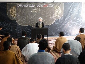 بازدید مدیر مرکز خدمات تهران از مدرسه علمیه امام صادق(ع) پرند+ عکس