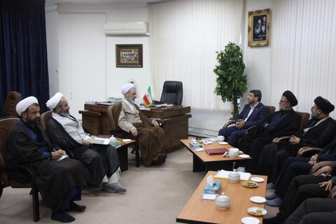 تصاویر/ دیدار رئیس سازمان بهزیستی کشور با آیت الله اعرافی