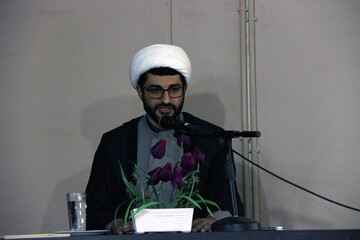 دانشگاه محیط اندیشه‌ و فکر است نه بازی های سیاسی