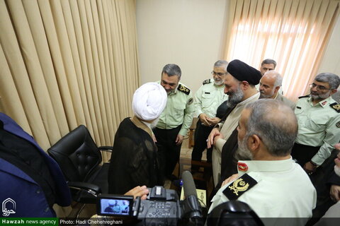 بالصور/ قائد الشرطة الإيرانية يلتقي بمراجع التقليد العظام بقم المقدسة