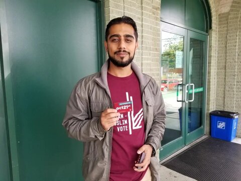 دانشجویان مسلمان کانادا، مردم را به رفتن پای صندوق های رای تشویق می کنند