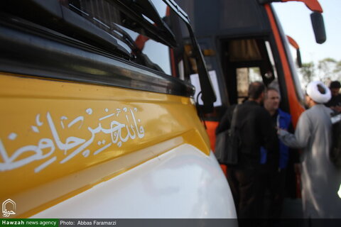 بالصور/ توديع مبلغات جامعة الزهراء عليها السلام إلى الأربعين الحسيني بقم المقدسة