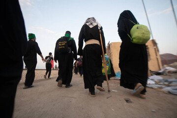 تصاویر/ پیاده روی زائران اربعین در مسیر بهشت (1)