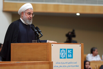 با تلاش تولیدکنندگان ایرانی، به سمت خودکفایی کامل حرکت می‌کنیم/ ایرانیان جنایت آمریکا را فراموش نخواهند کرد