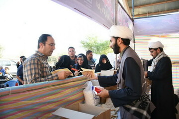 خدمت‌رسانی تا آخرین لحظه ورود زائران به مرزها ادامه دارد