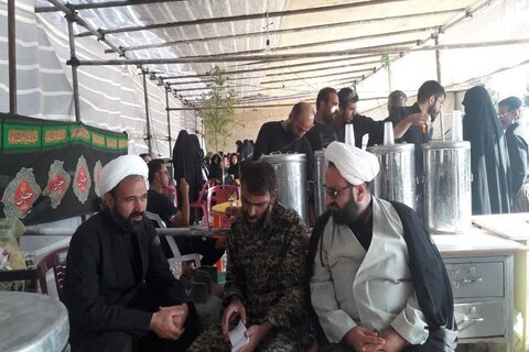 تصاویر/ خدمت رسانی روحانیون کرمانشاهی به زائران اربعین در مرزهای مهران و خسروی