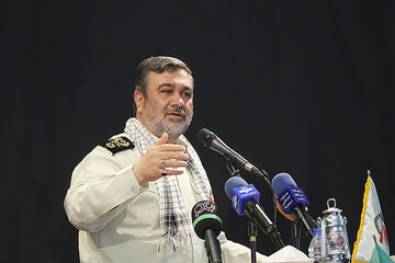 فرمانده نیروی انتظامی: تحریم‌ها، خودکفایی را به ما آموخت