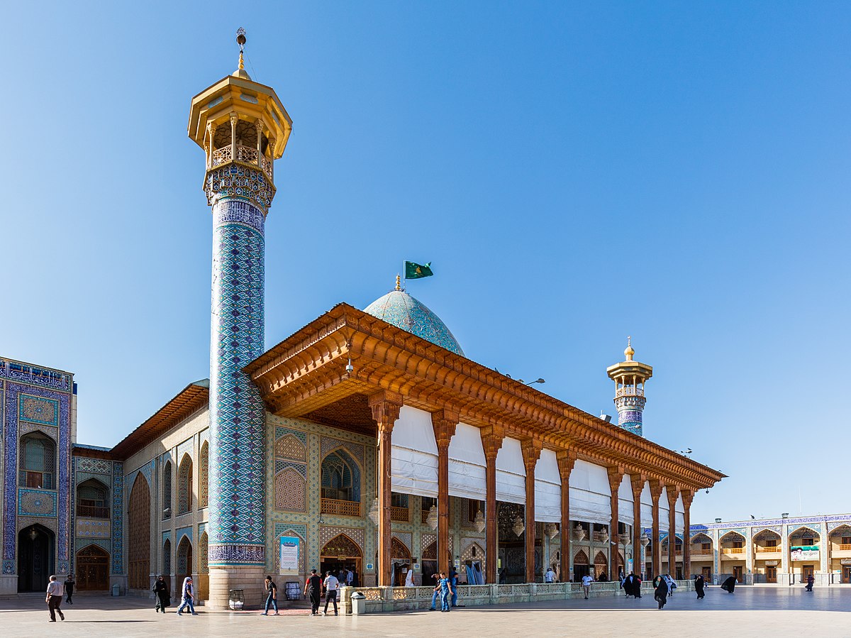 En Iran, une mosquée décorée de millions d'éclats de miroir