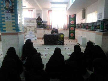 رسالت روحانیت مبارزه با جهل و نادانی است