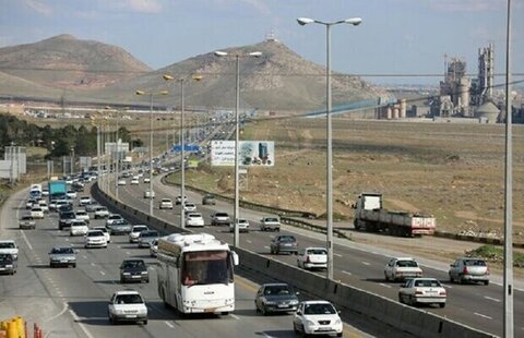 بیش از 588 هزار دستگاه خودرو در محورهای کرمانشاه تردد کردند.