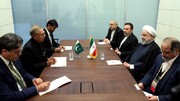 ایران اور پاکستان کے صدور کی باکو میں  ملاقات، تمام میدانوں میں روابط کے فروغ پر تاکید