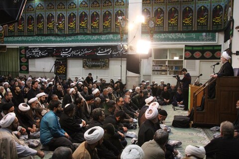 تصاویر/ مراسم یادبود مرحوم حجت الاسلام آژینی در دفتر رهبر انقلاب در قم