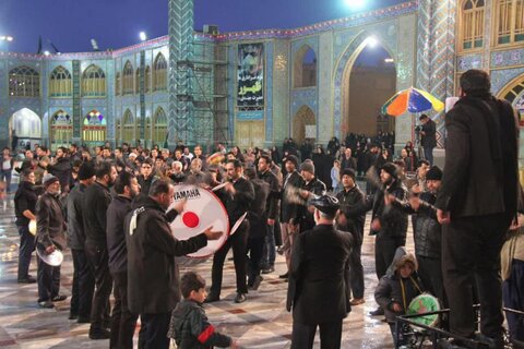 تصاویر/ عزاداری هیئات مذهبی آران و بیدگل در حرم هلال بن علی (ع)  در روز 28 صفر