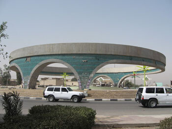 حضور جمعی از طلاب حوزه نجف در جمع تظاهرات‌کنندگان عراقی