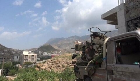 القوات اليمنية تفشل محاولة تسلل لمرتزقة العدوان في تعز