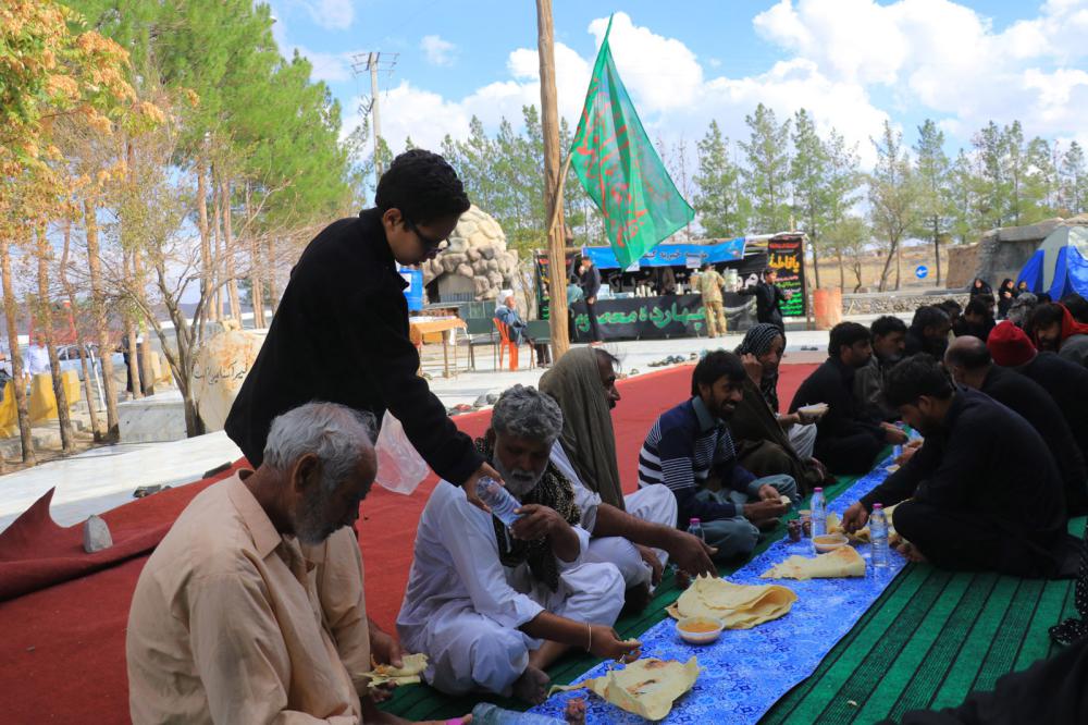 تصاویر/ موکب چهارده معصوم(ع) روستای نوفرست خراسان جنوبی پذیرای زائران پاکستانی