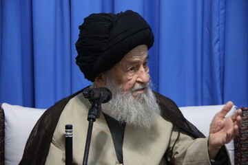 مشکلات جامعه غفلت از یاد خدا و ارزشهای دینی است