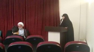 تربیت نیروهای مورد نیاز نظام رسالت حوزه انقلابی است